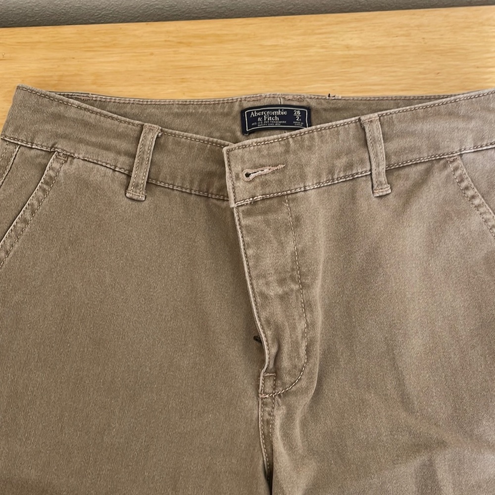 Abercrombie & Fitch Tan chinos size 26 or 2